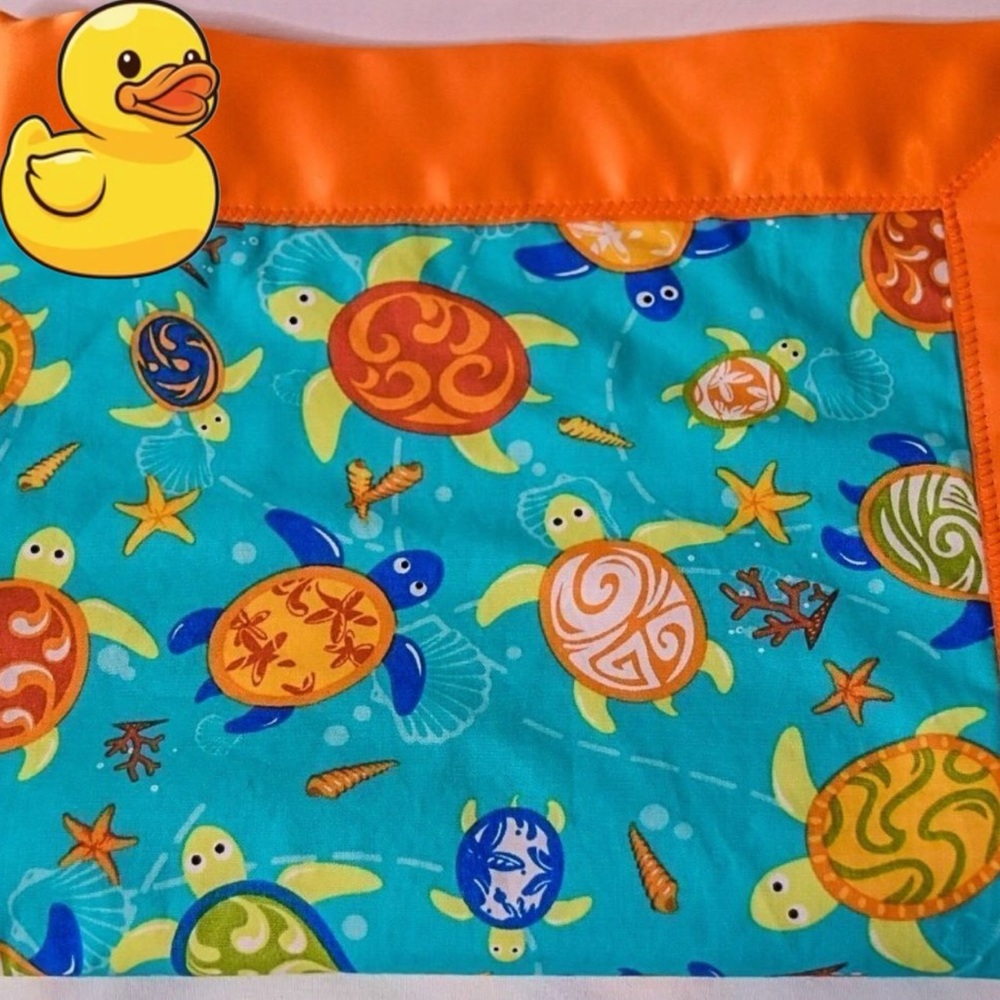 𝅺🧡BRAND NEW🧡Handmade Aloha print cuddle blanket🌺🏝🐢